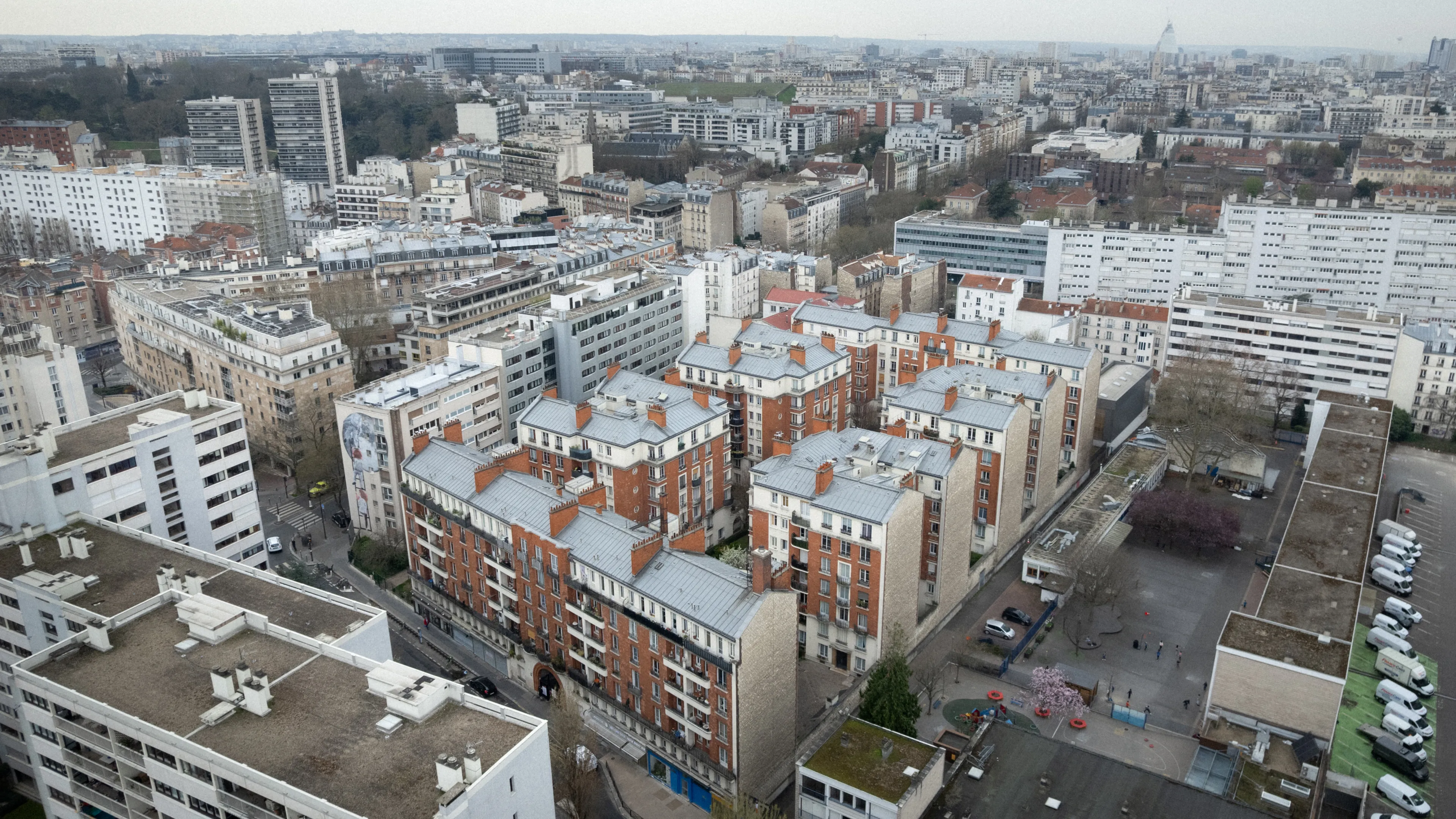 image aérienne de l'ensemble d'immeubles en restructuration