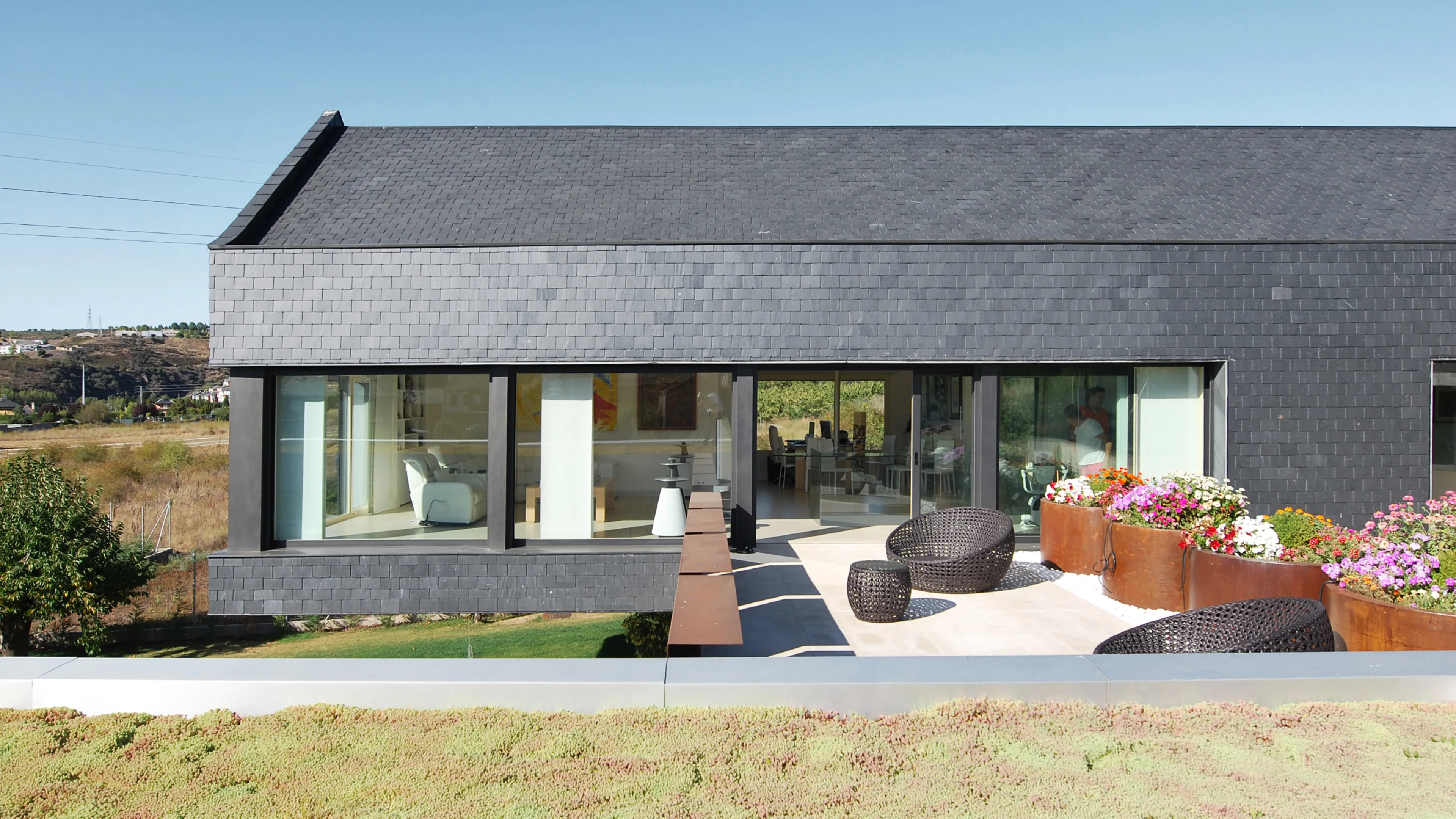02b-Construction-Villa-Ponferrada-Espagne-Piscine-Interieur-Atela-Architectes_0