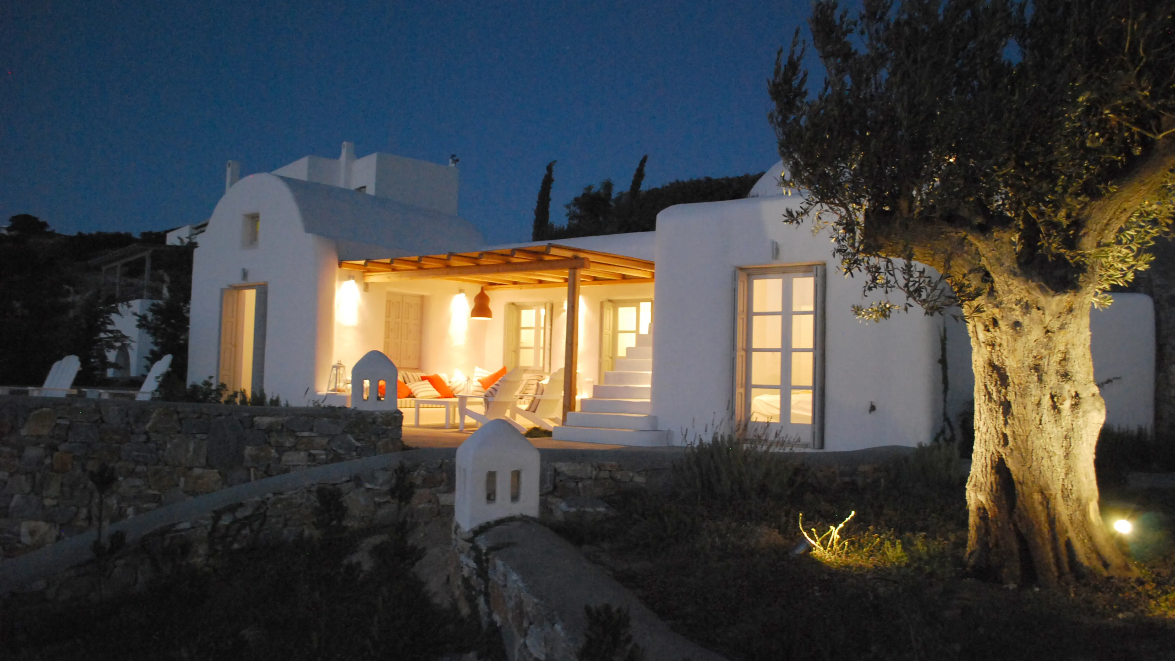 03c-Photo1-Construction-Villa-Grece-Naxos-Piscine-Atela-Architectes.jpg_0
