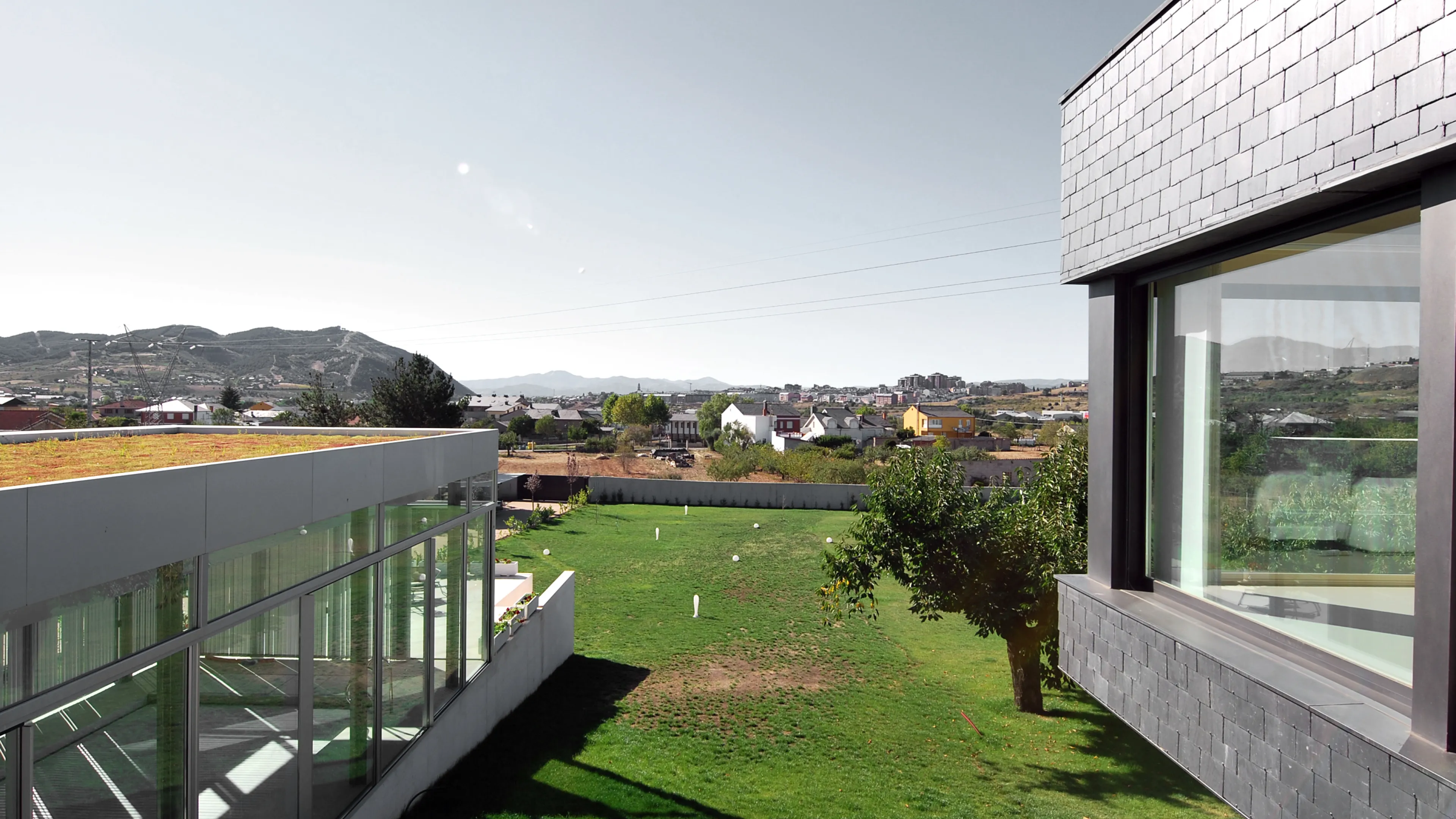 06a-Construction-Villa-Ponferrada-Espagne-Piscine-Interieur-Atela-Architectes_0