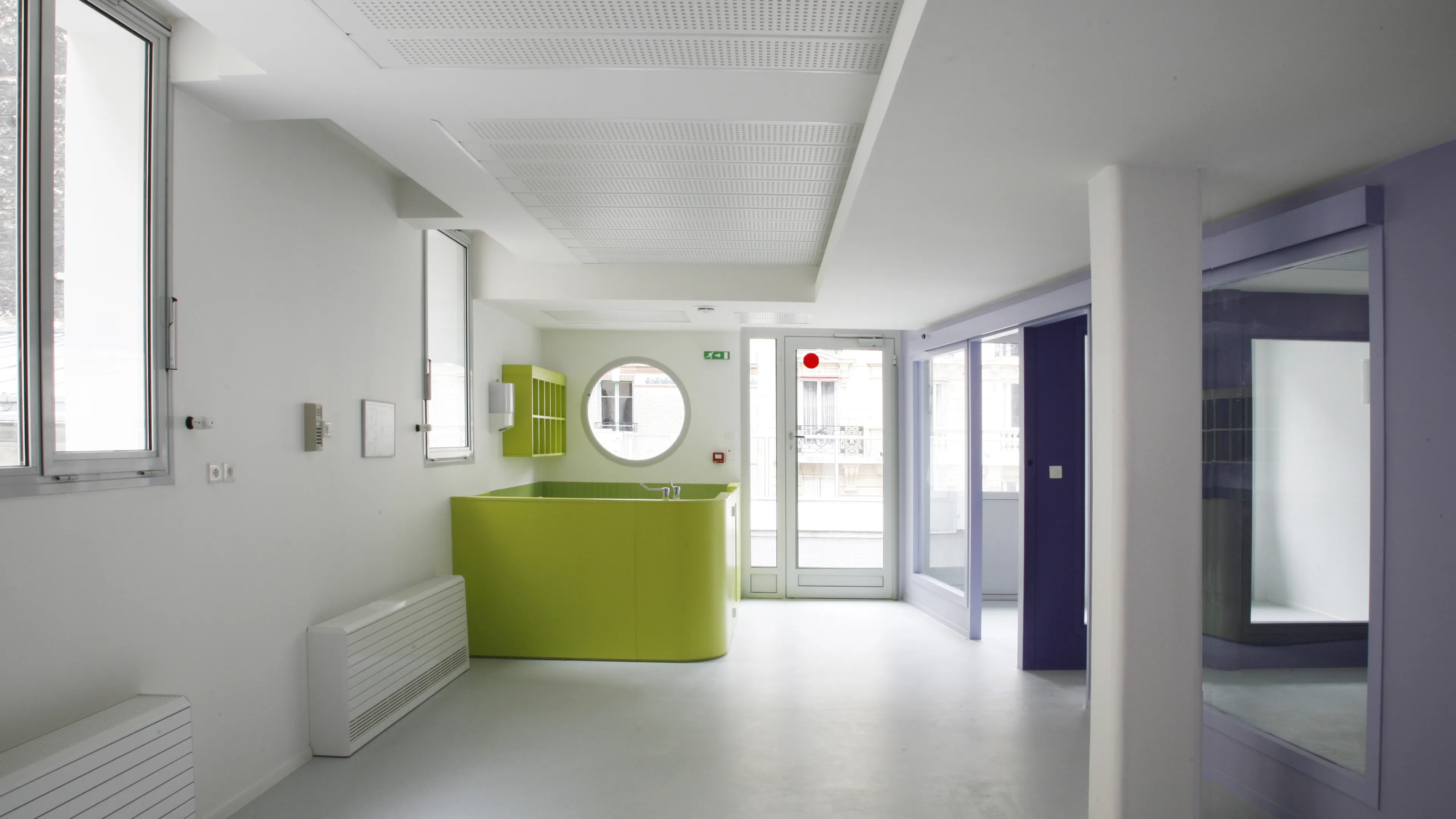 08-Rehabilitation-Extension-Restructuration-livre-2007-creche-lecomte-petite-enfance-Mairie-de-Paris-Atela-Architectes_0