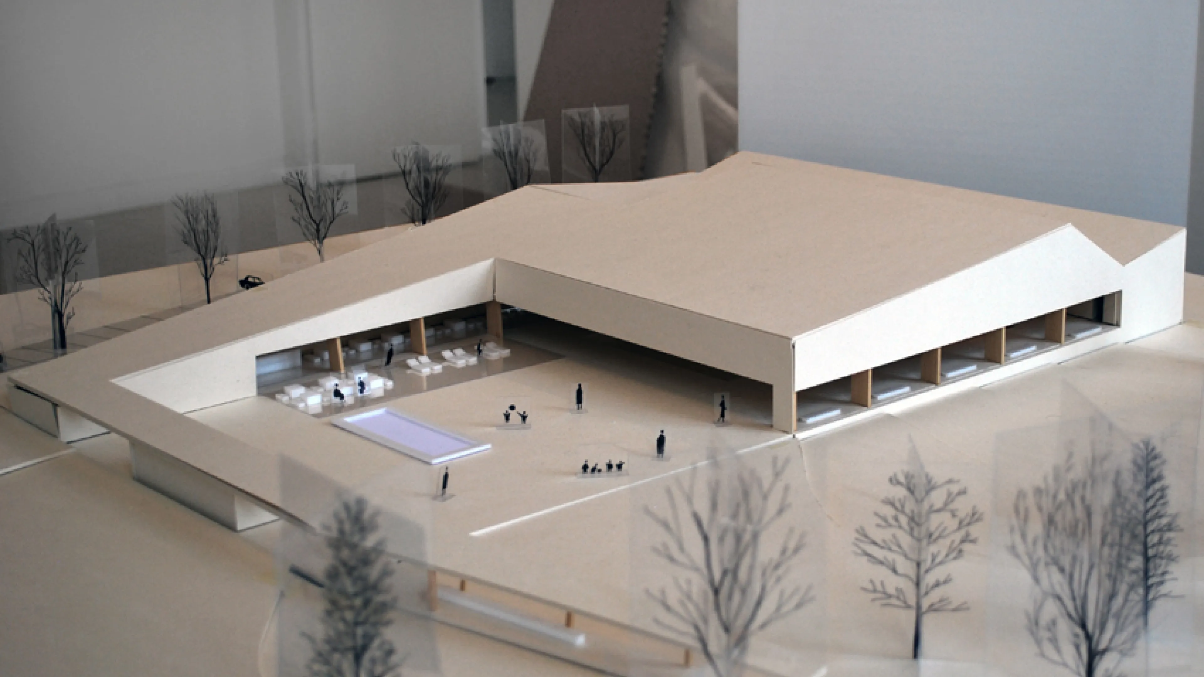 09-Maquette-Construction-Piscine-Publique-Suisse-Gland-Atela-Architectes_0