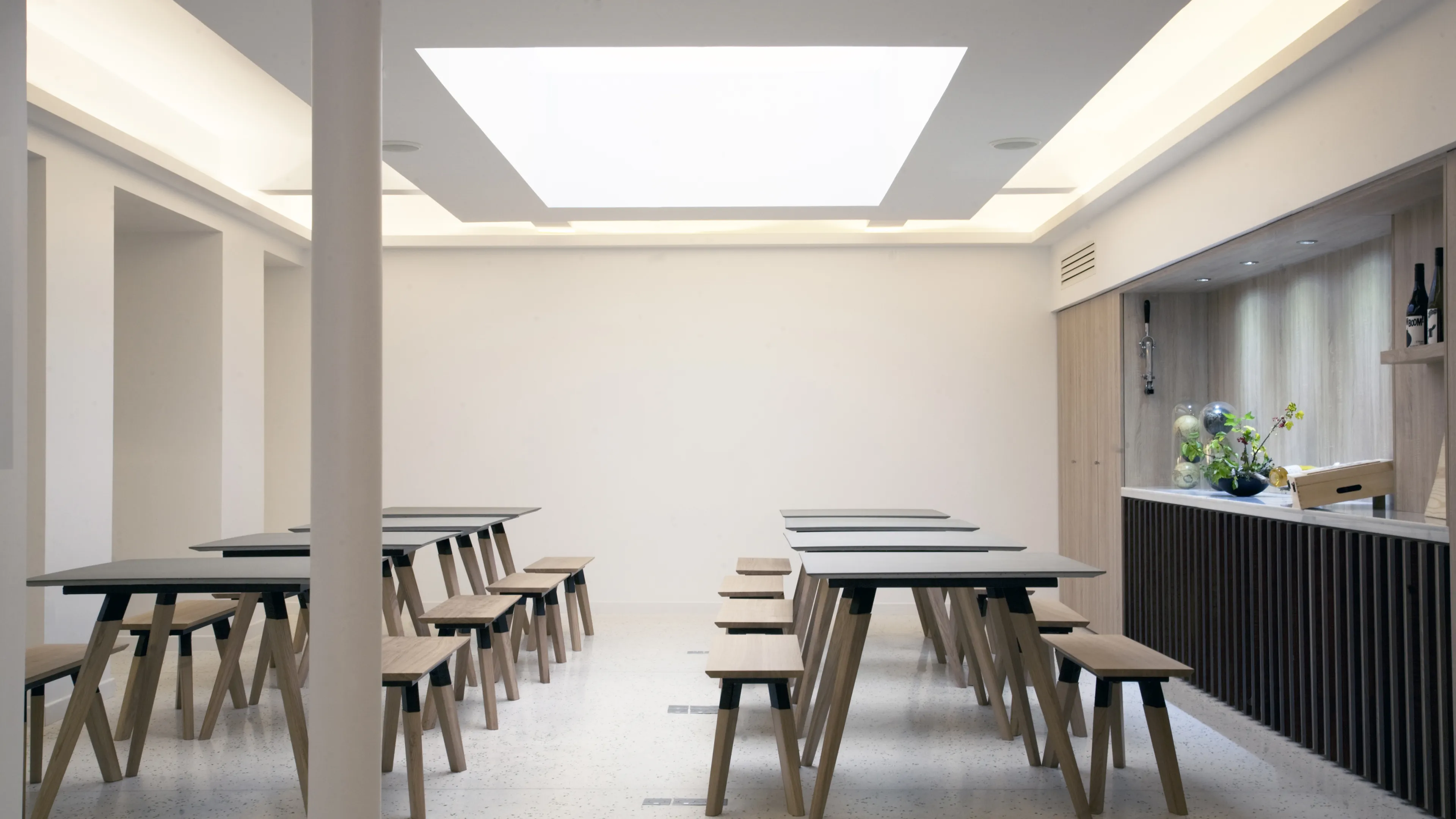 03-Bar-Cave-a-Vin-Architecture-Interieur-Aménagement-Salle-de-Reception-Soif-D'Ailleurs-Paris3_0
