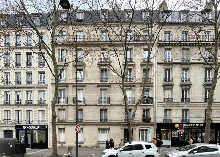image frontale de l'immeuble à réhabiliter