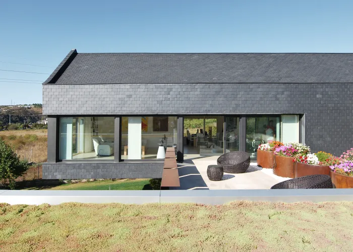 02b-Construction-Villa-Ponferrada-Espagne-Piscine-Interieur-Atela-Architectes_0