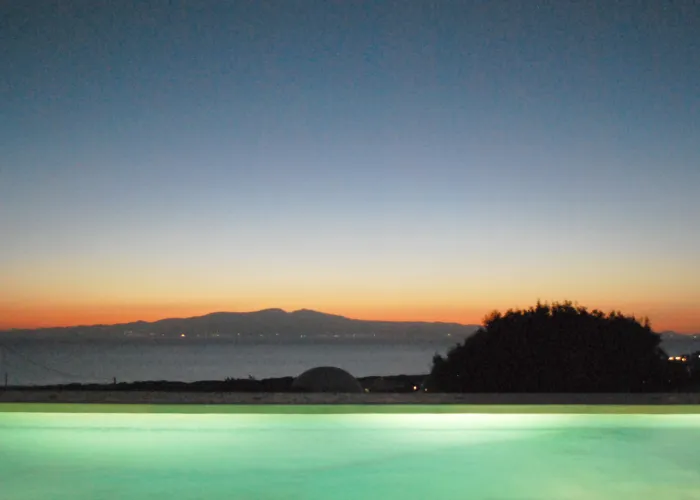 03b-Photo1-Construction-Villa-Grece-Naxos-Piscine-Atela-Architectes.jpg_0